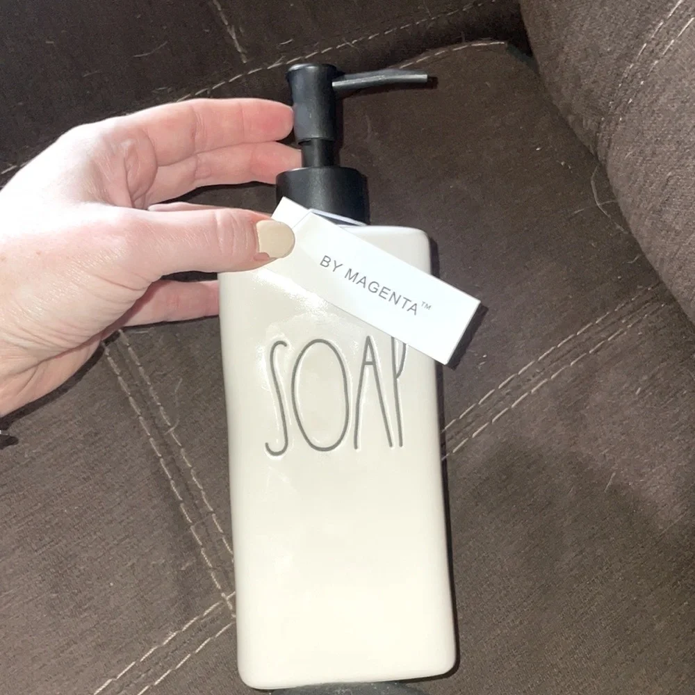 RAE DUNN | “SOAP” Matte Square Soap/Lotion Dispenser with rare black pump